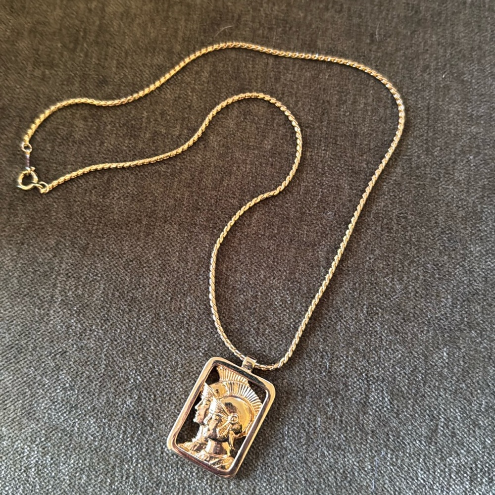 Avon Star Sign Gemini Pendant